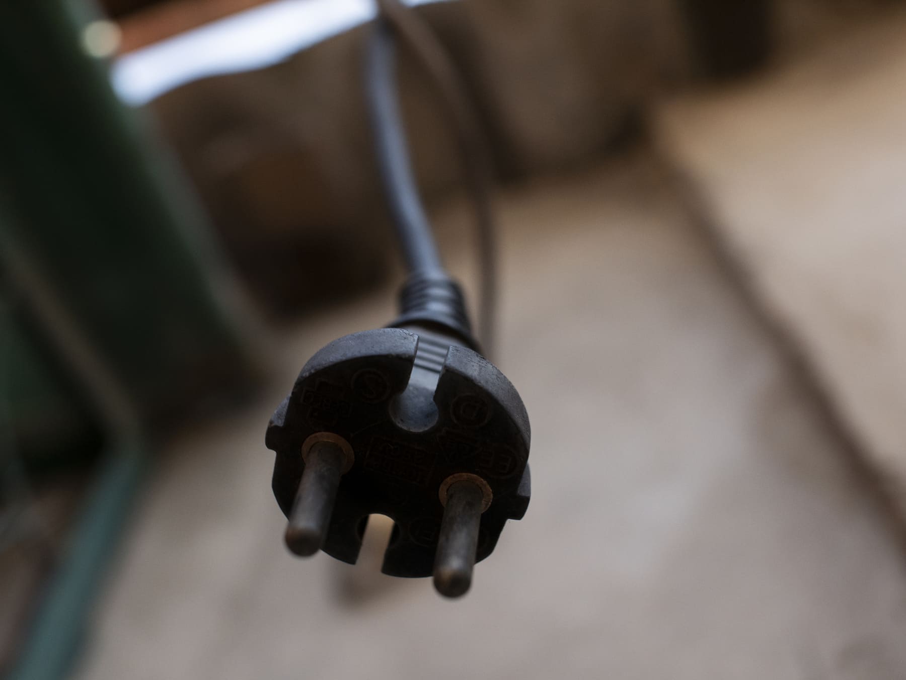 prise électrique compteur triphasé